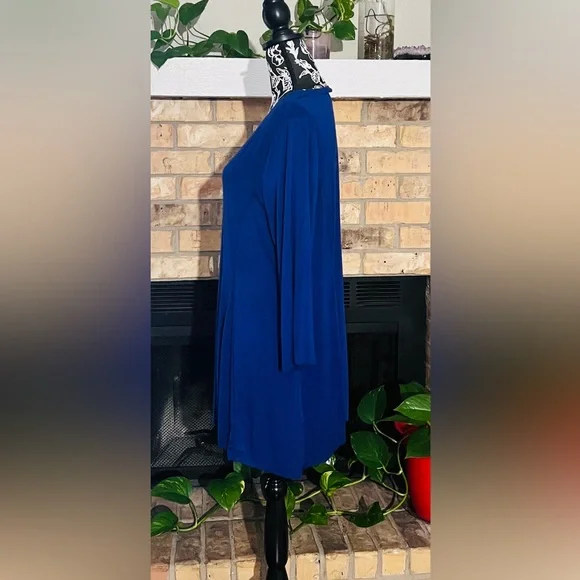 Avenue 3/4 sleeves Royal blue size L NWOT - Picture 2 of 9